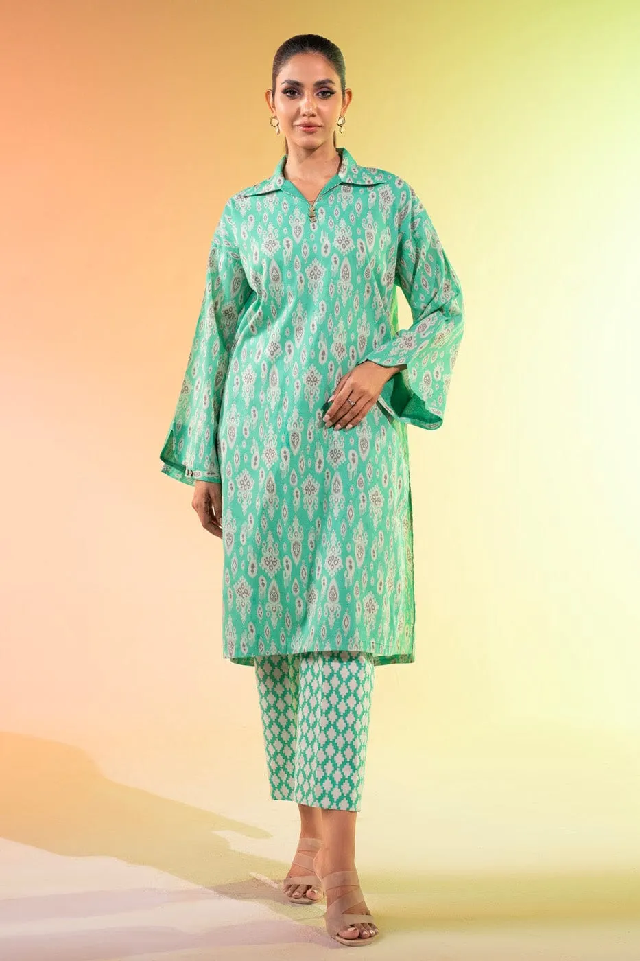 2 Pc Printed Lawn Suit With Cambric Trouser