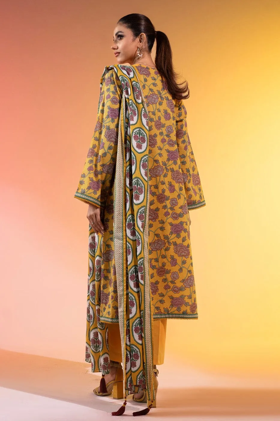 2 Pc Printed Lawn Suit With Silver Lawn Dupatta