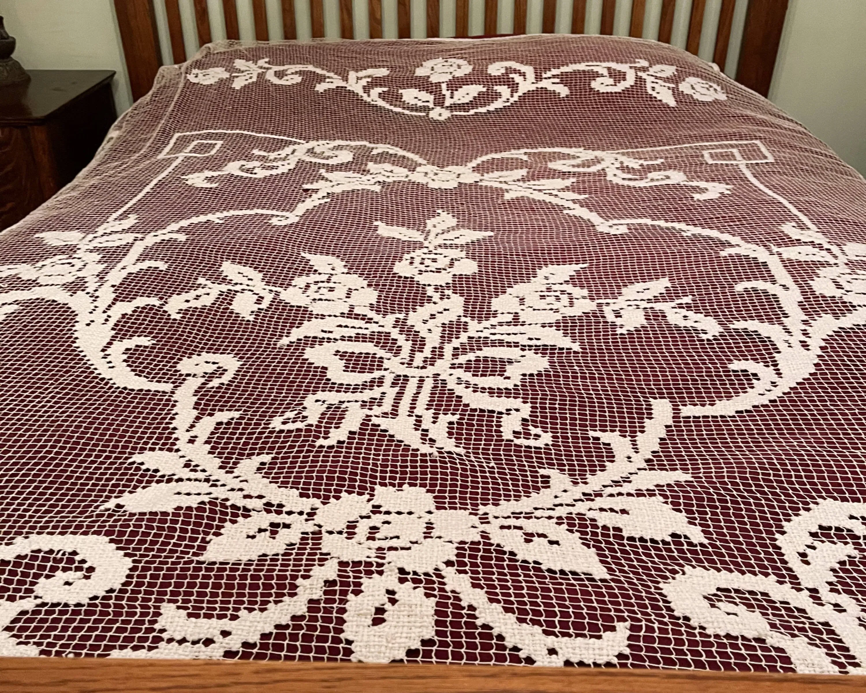 Antique Handmade Lace Bedspread Fishermans Net Hand Knotted Filet Lacis