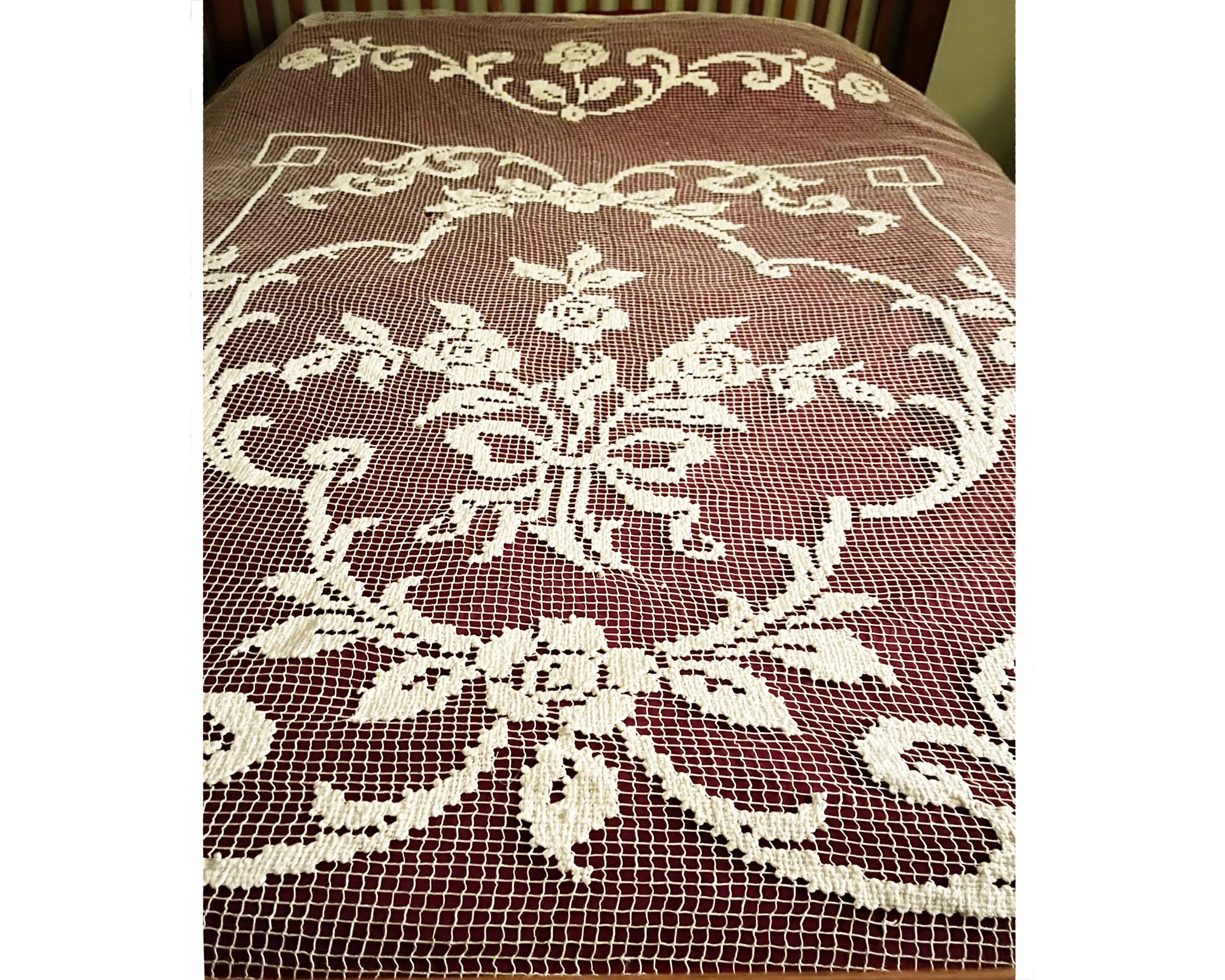 Antique Handmade Lace Bedspread Fishermans Net Hand Knotted Filet Lacis