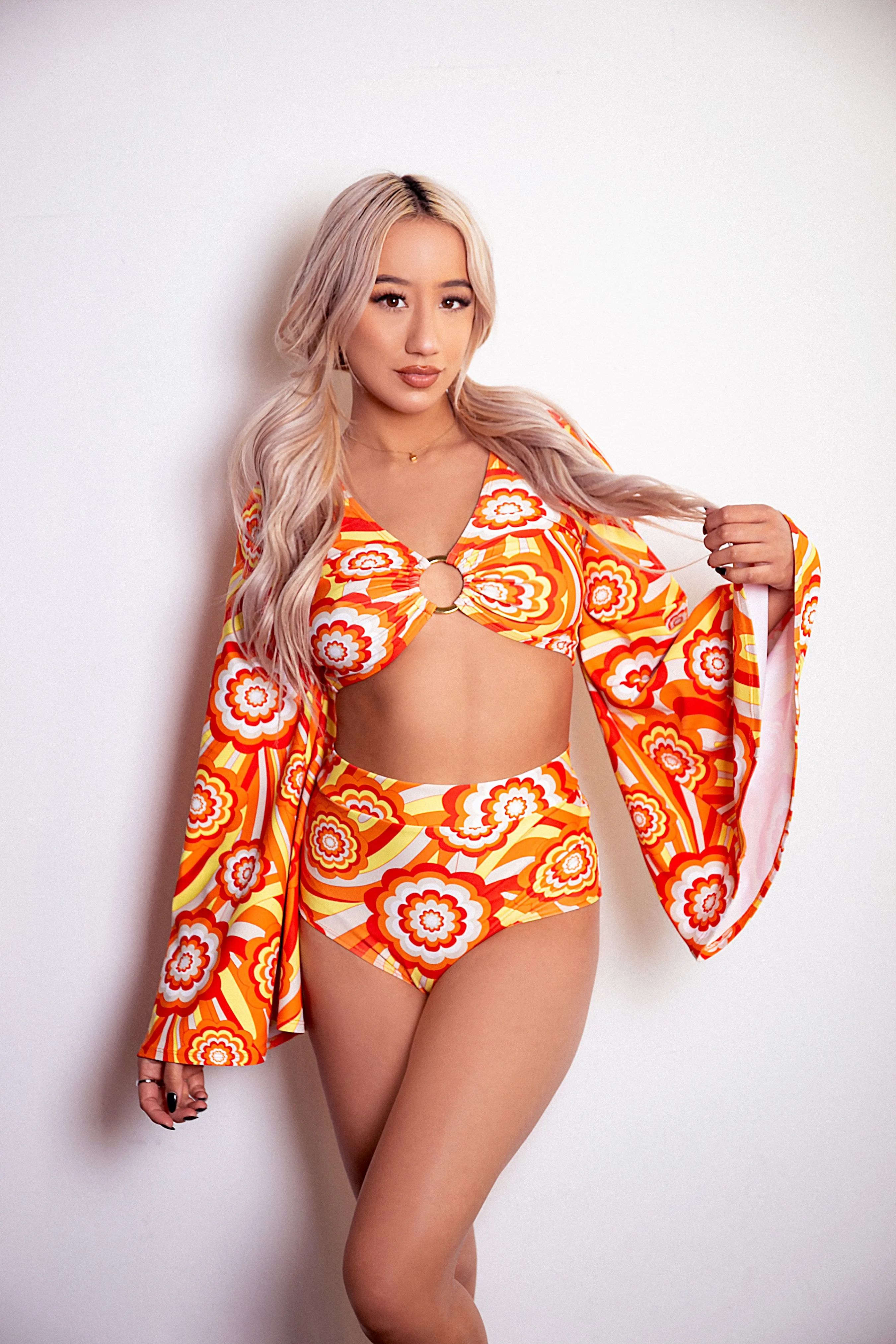 Highwaist Pin Up Shorts in Orange Flowers