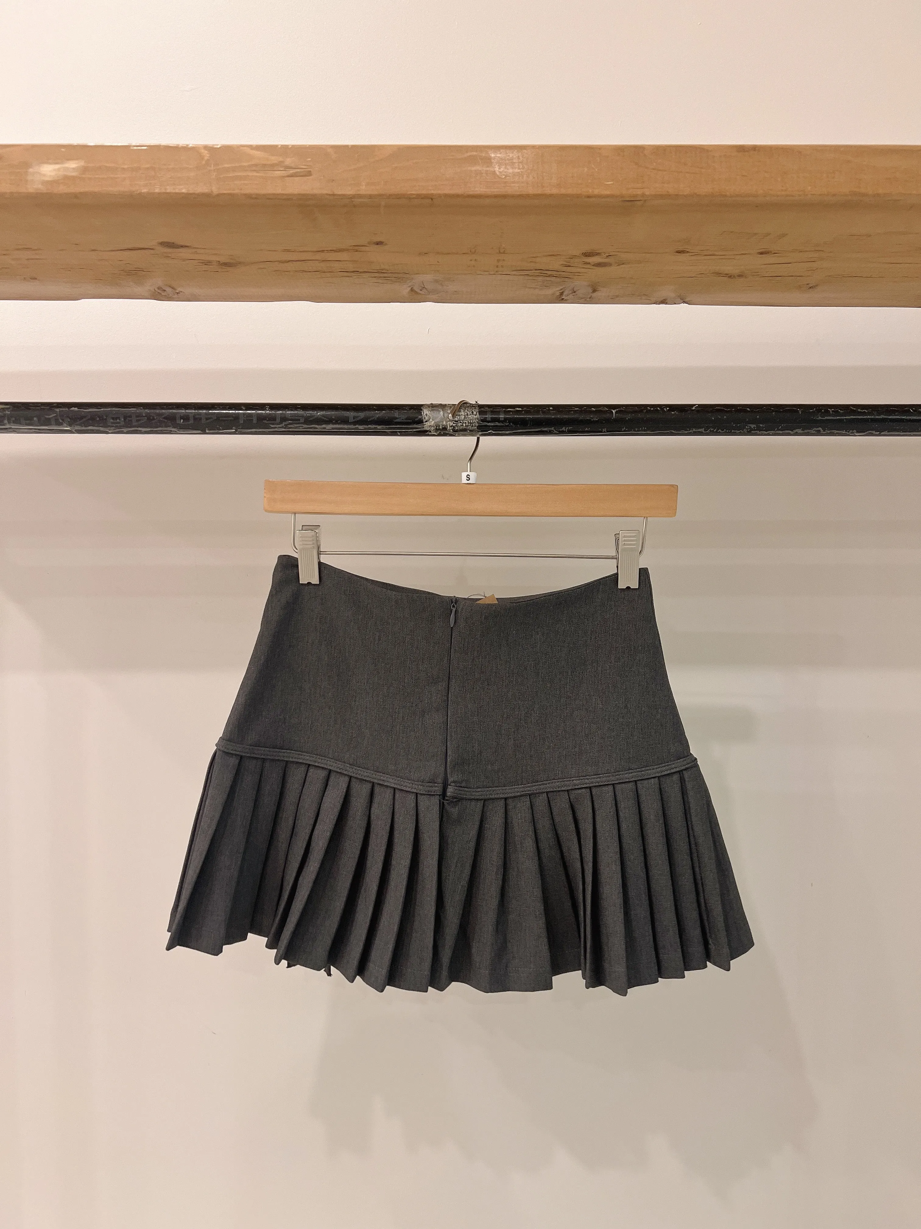 JENNA Pleated mini skirt