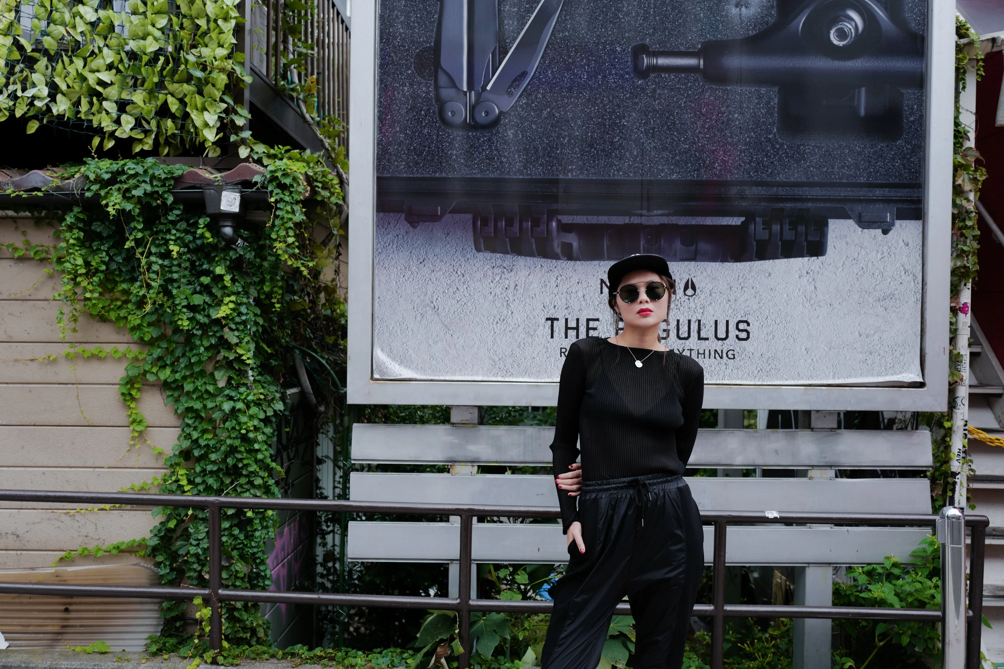 Pleated Sheer Top White/Black