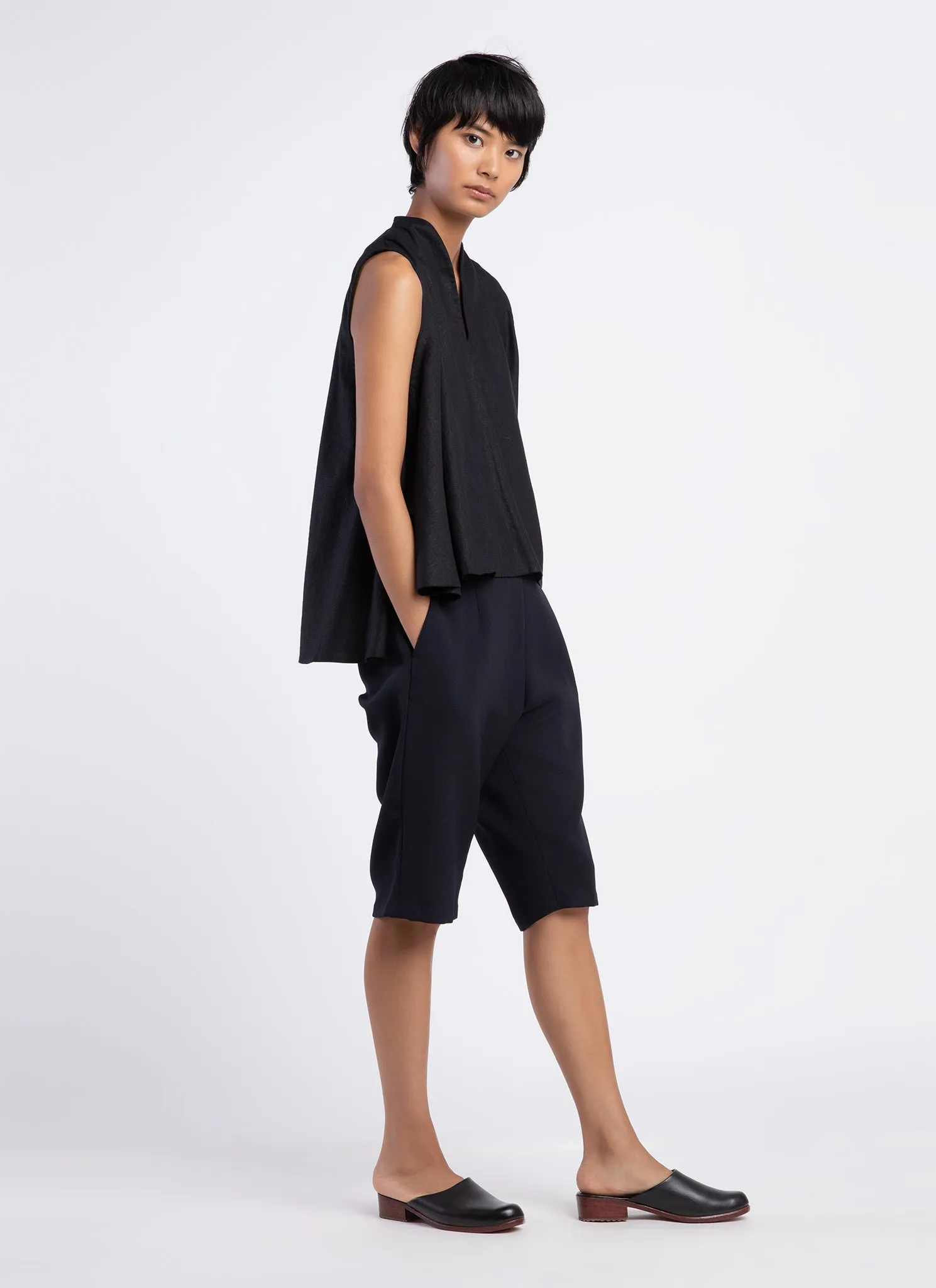 San Relaxed Knee-Length Pocket Short - Black Blue