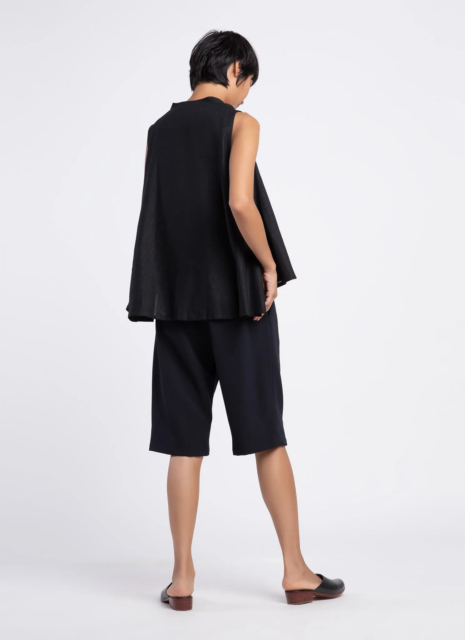 San Relaxed Knee-Length Pocket Short - Black Blue