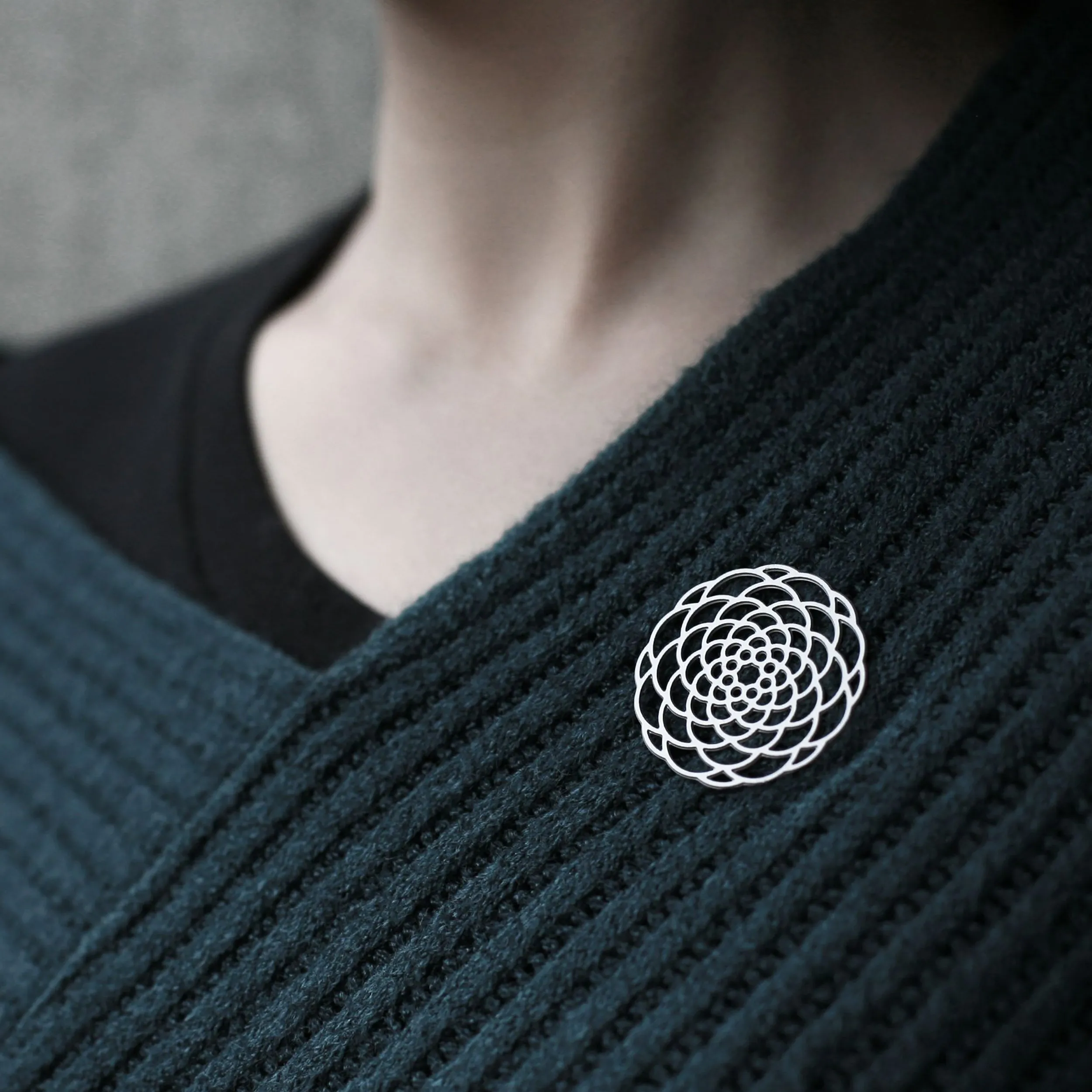 Stainless Steel Brooch - Dahlia