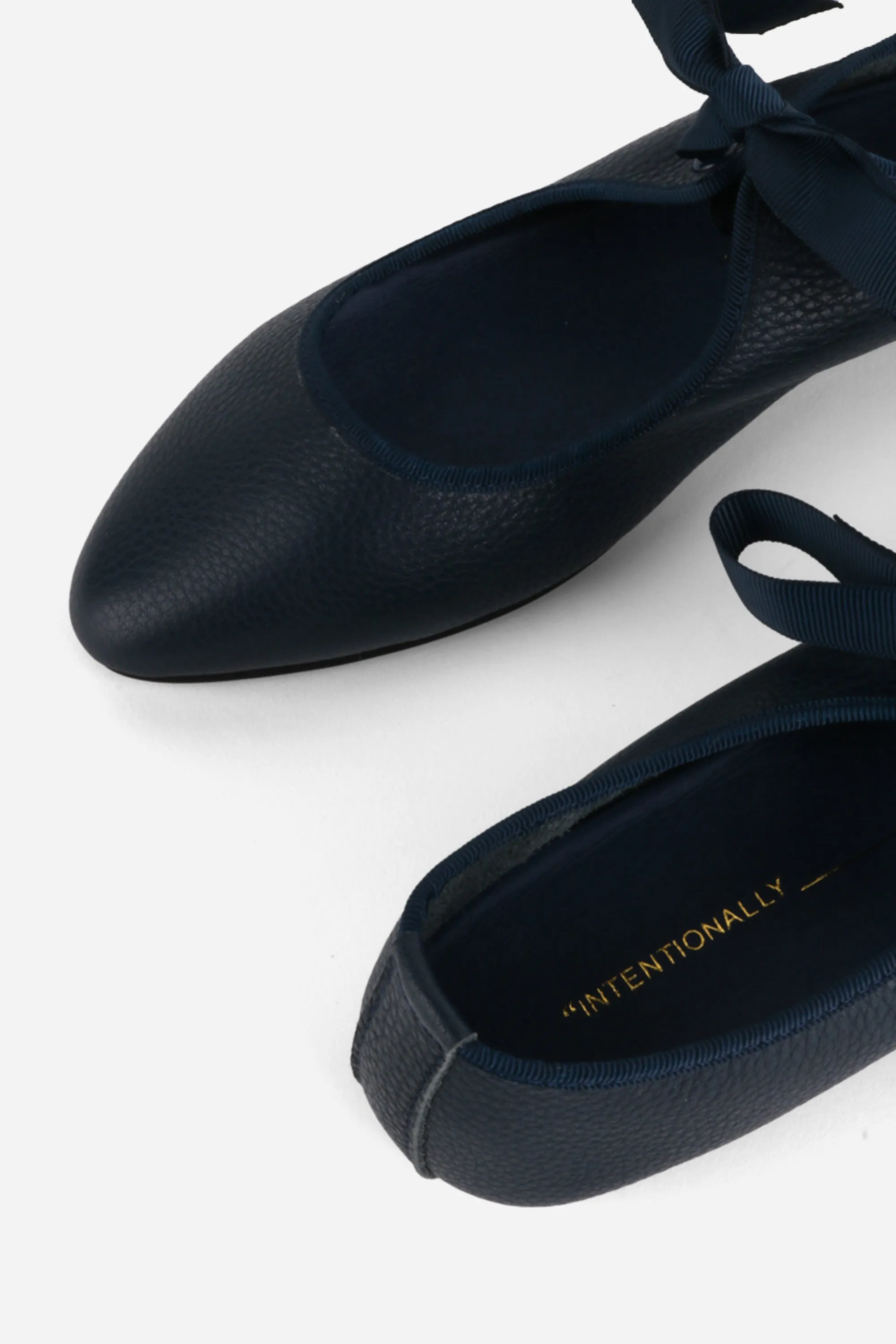 VALLEY BLACK SOLE BALLET FLAT